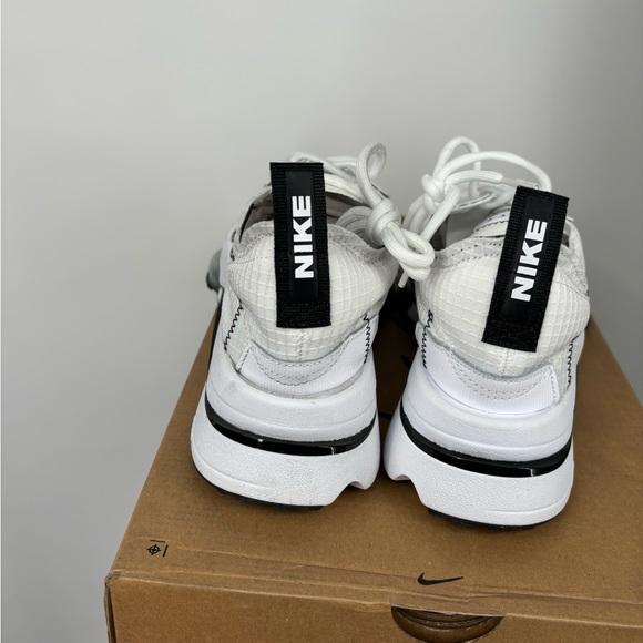 Nike Air Zoom Tyse SE White and black Size 8.5 - Picture 2 of 4
